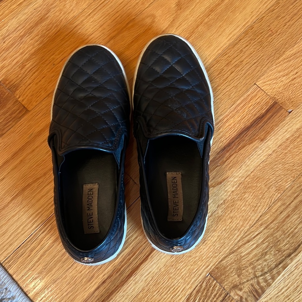 steve madden sneaker slip on